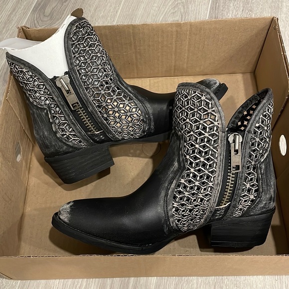 Circle G Shortie Boot - Picture 2 of 3